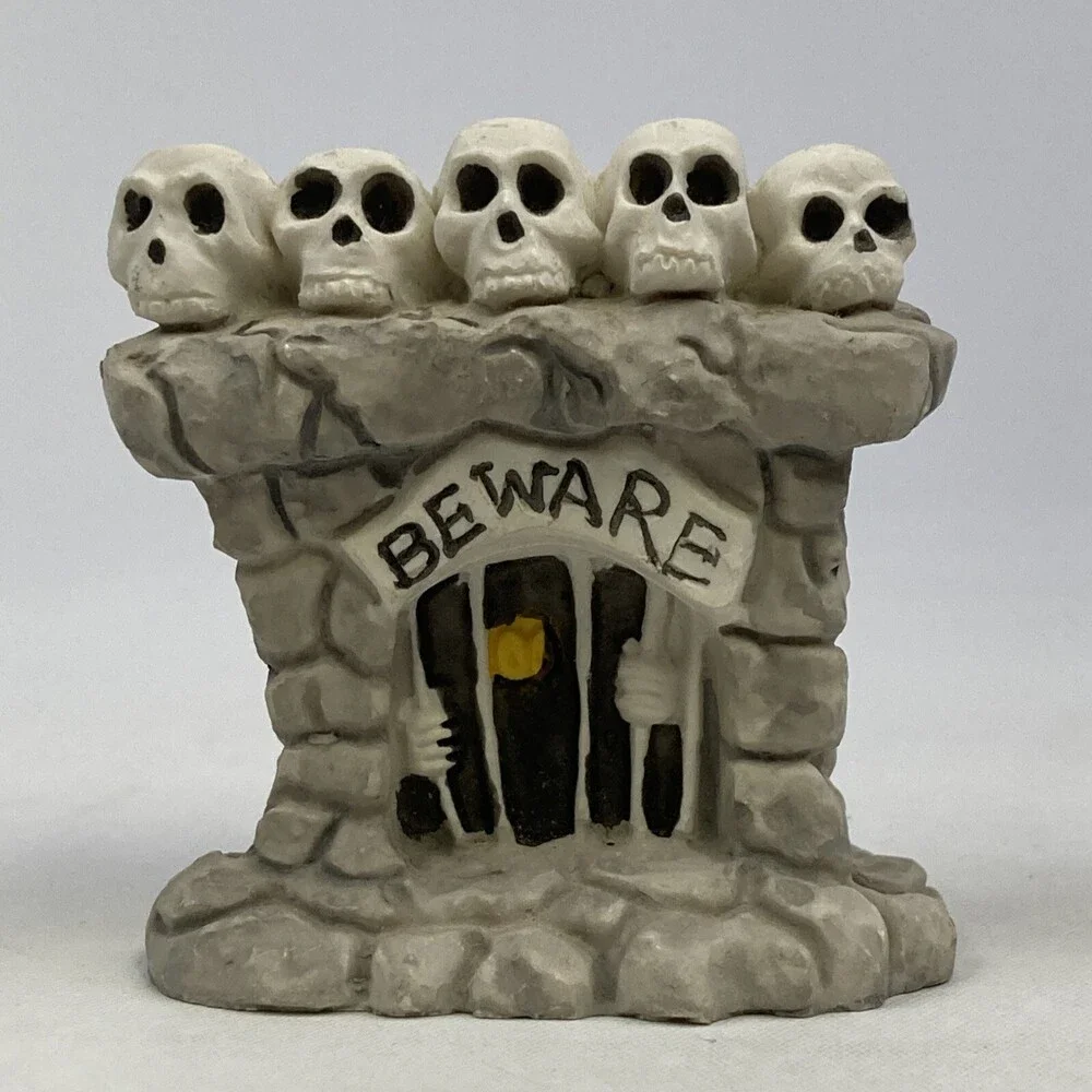 VTG 90s Haunted Haven Halloween Village 2.5